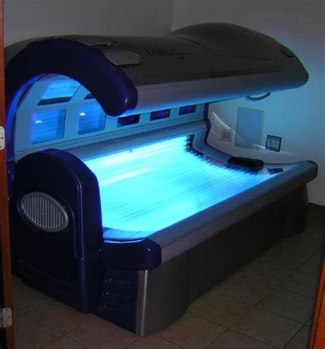 do you have to flip in a tanning bed